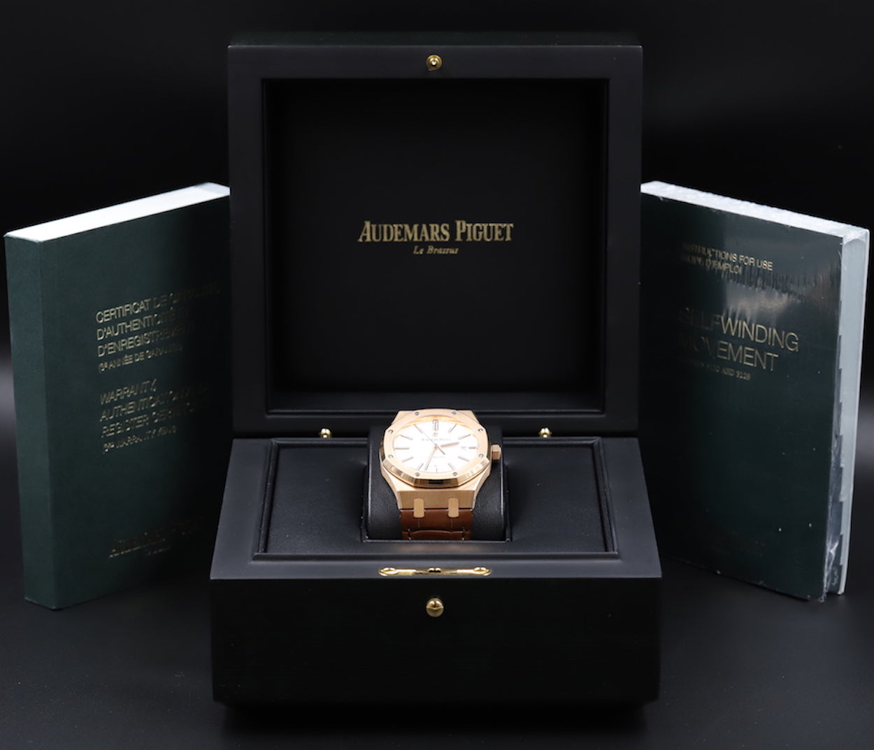 Audemars Piguet<br>15400OR Royal Oak White Dial