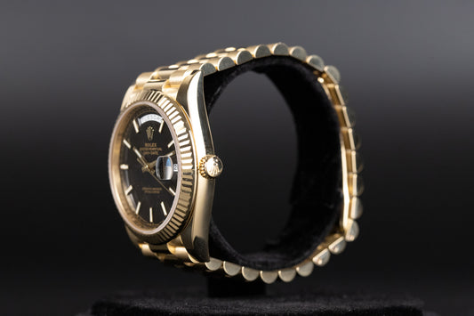 Rolex 228238 DayDate 40 Black Diagonal Motif Dial