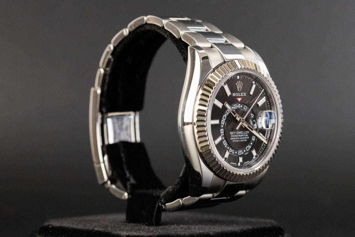 Rolex<br>326934 Sky-Dweller Black Dial
