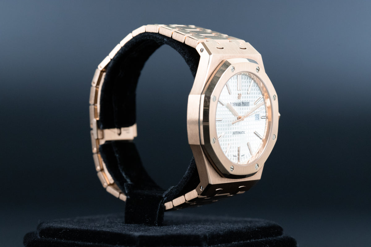 Audemars Piguet<br>15400OR Royal Oak White Dial