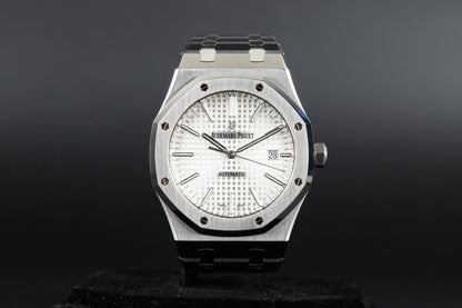 Audemars Piguet 15400ST Royal Oak White Dial