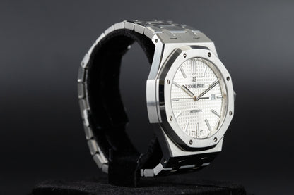 Audemars Piguet 15400ST Royal Oak White Dial