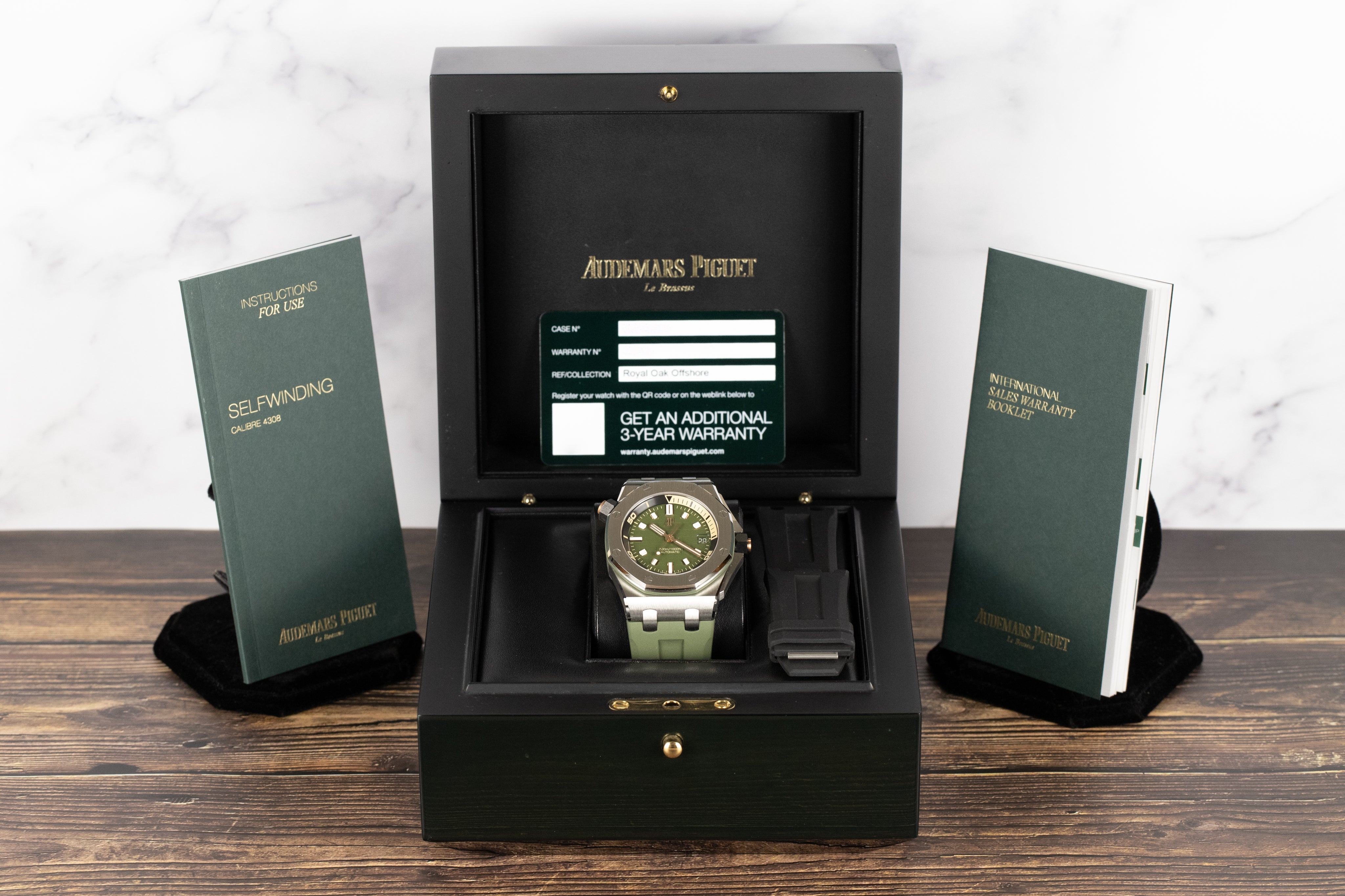 Audemars Piguet 15720ST Royal Oak Offshore Diver Green Dial