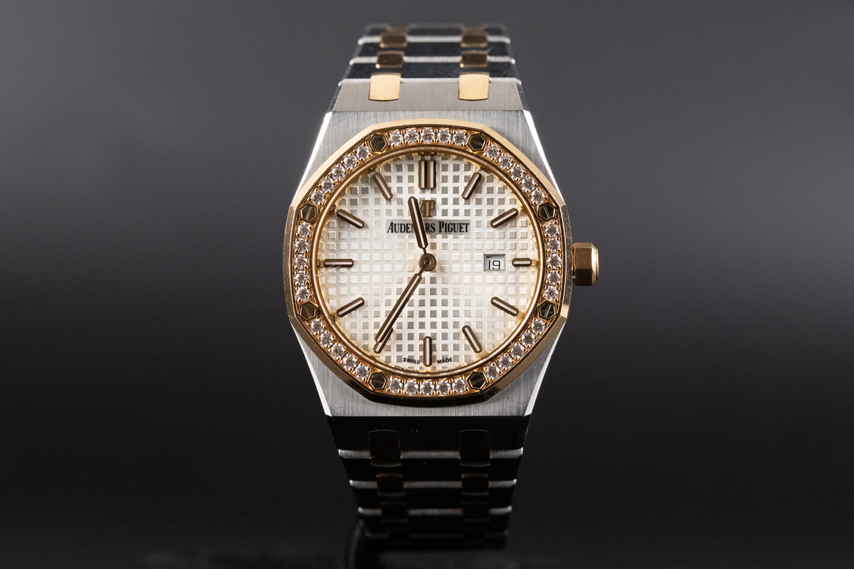 Audemars Piguet<br>67651SR Lady Royal Oak White Dial Diamond Bezel
