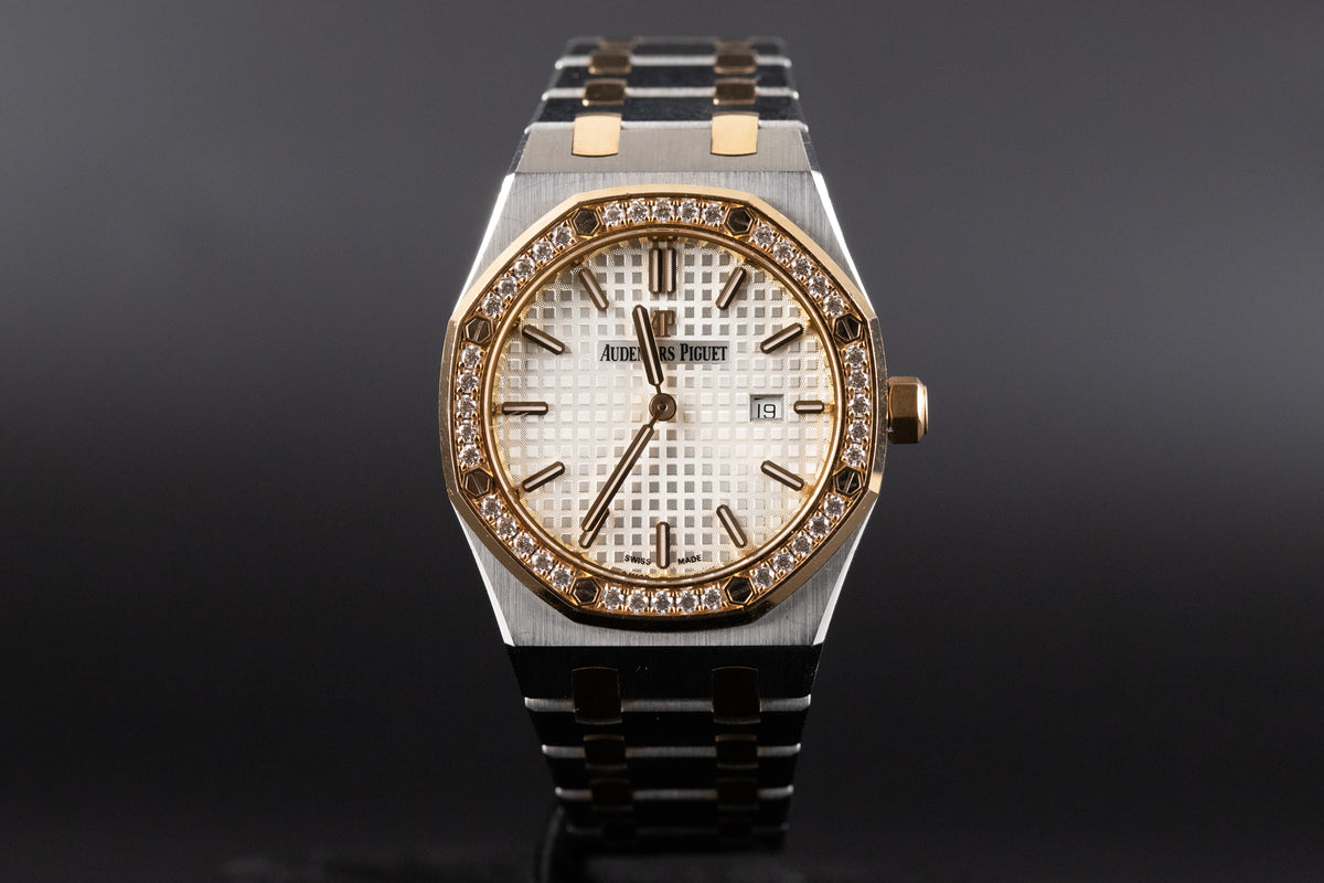 Audemars Piguet<br>67651SR Lady Royal Oak White Dial Diamond Bezel