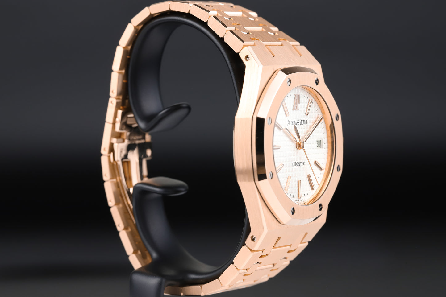 Audemars Piguet<br>15300OR Royal Oak White Dial