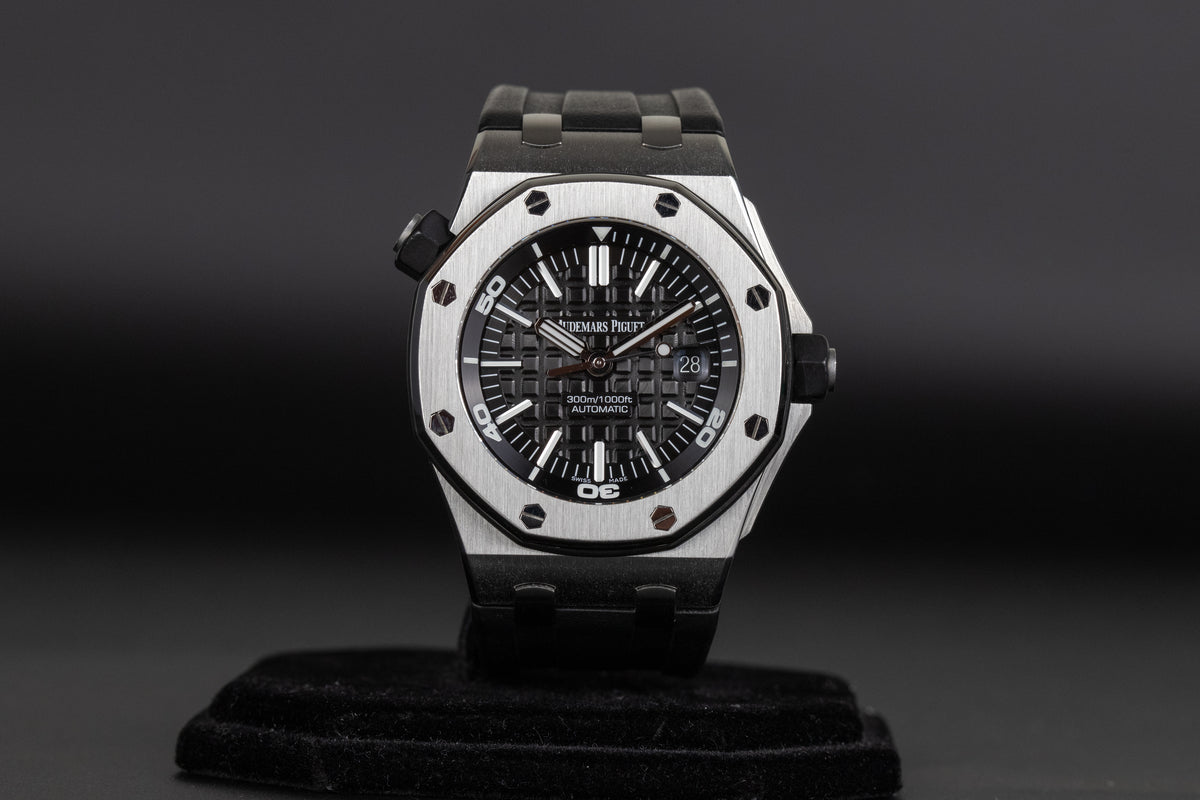 Audemars Piguet<br>15703ST Royal Oak Offshore Diver Black DIal