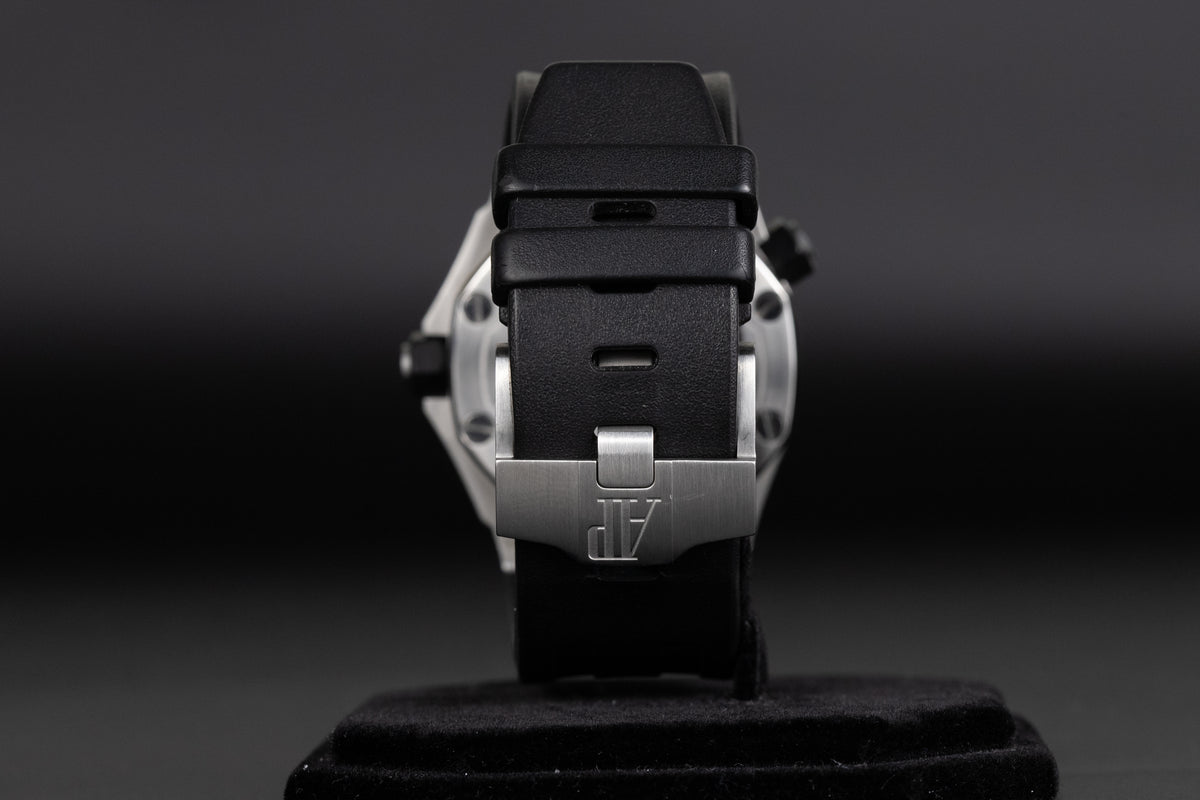Audemars Piguet<br>15703ST Royal Oak Offshore Diver Black DIal