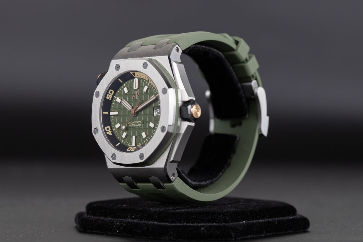 Audemars Piguet<br>15720ST Royal Oak Offshore Diver Green Dial