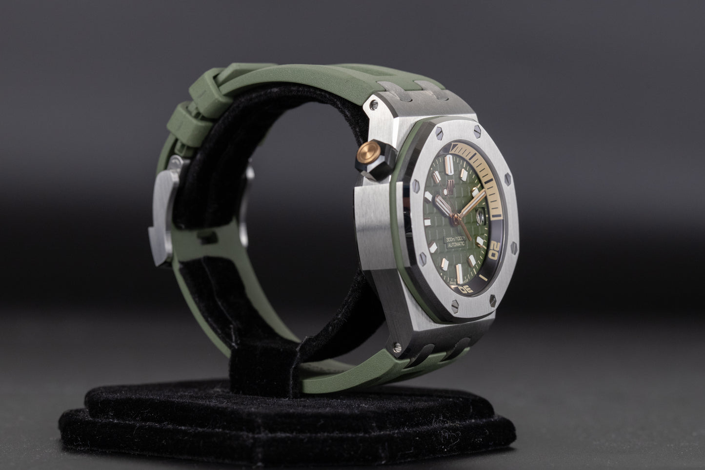 Audemars Piguet 15720ST Royal Oak Offshore Diver Green Dial