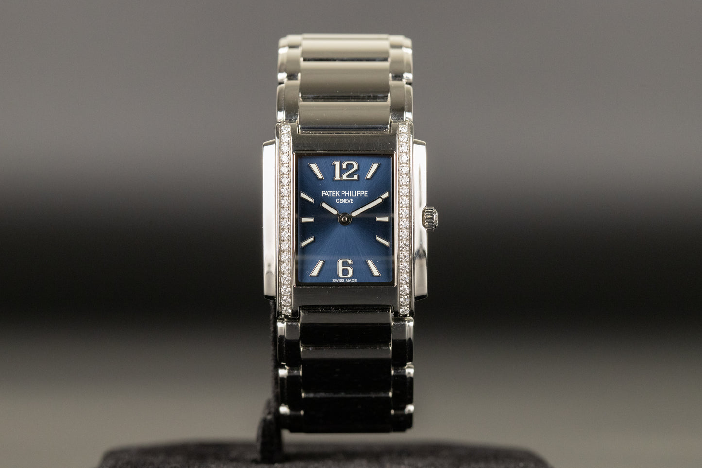 Patek Philippe 4910/1200A Twenty~4