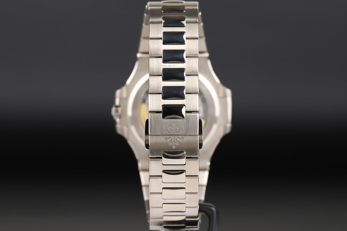 Patek Philippe<br>5811/1G Nautilus Blue Dial