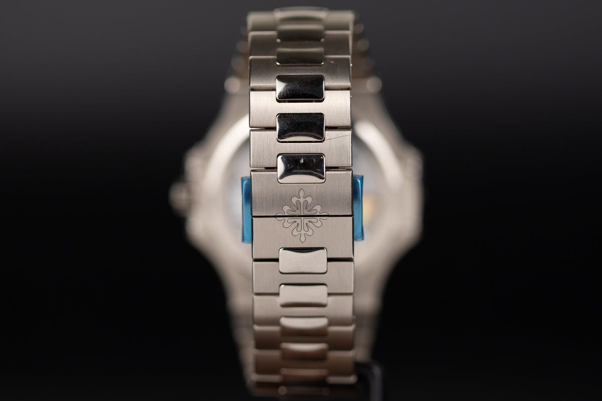 Patek Philippe<br>5740/1G Nautilus Perpetual Calendar