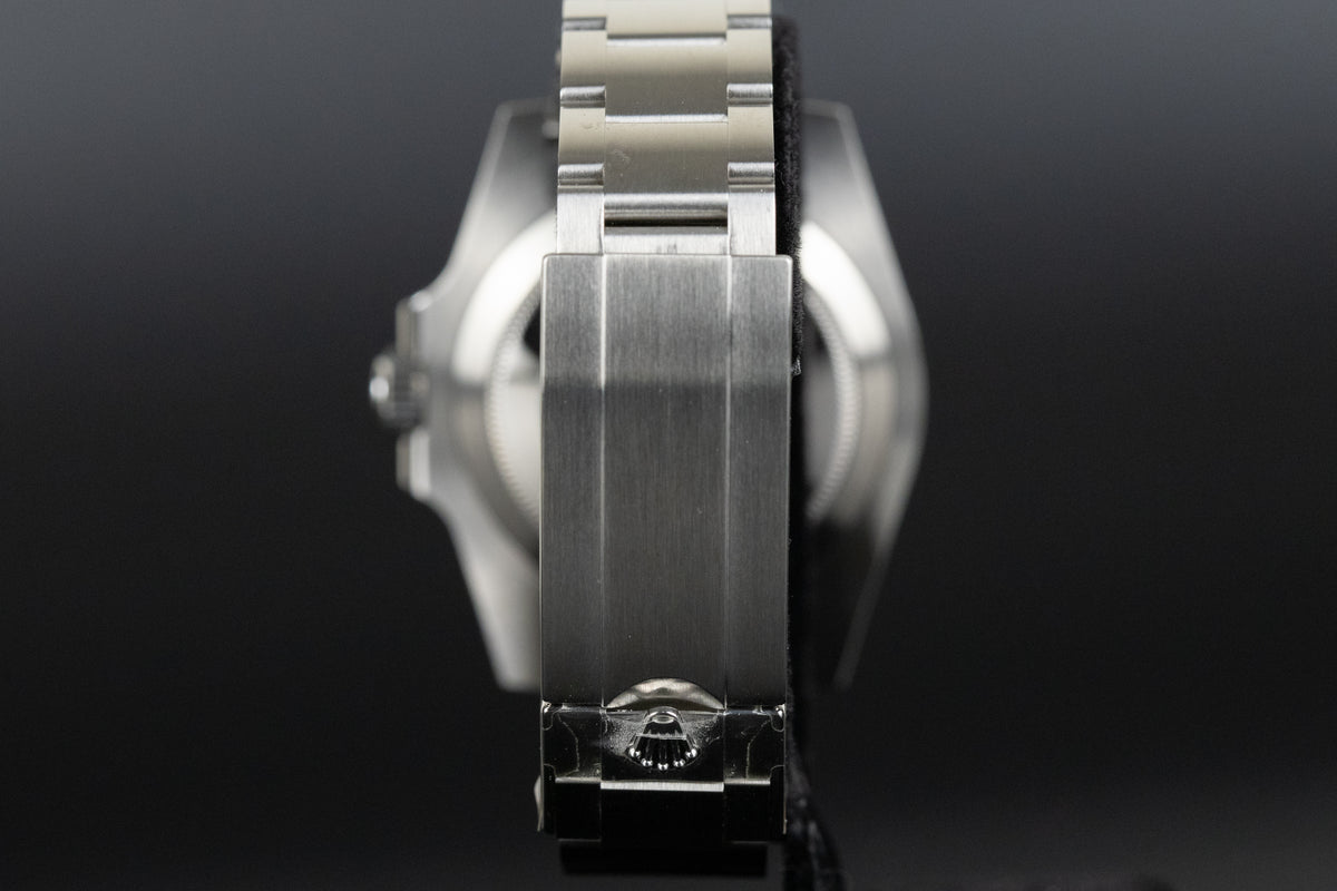 Rolex<br>116610LV Submariner 'Hulk'
