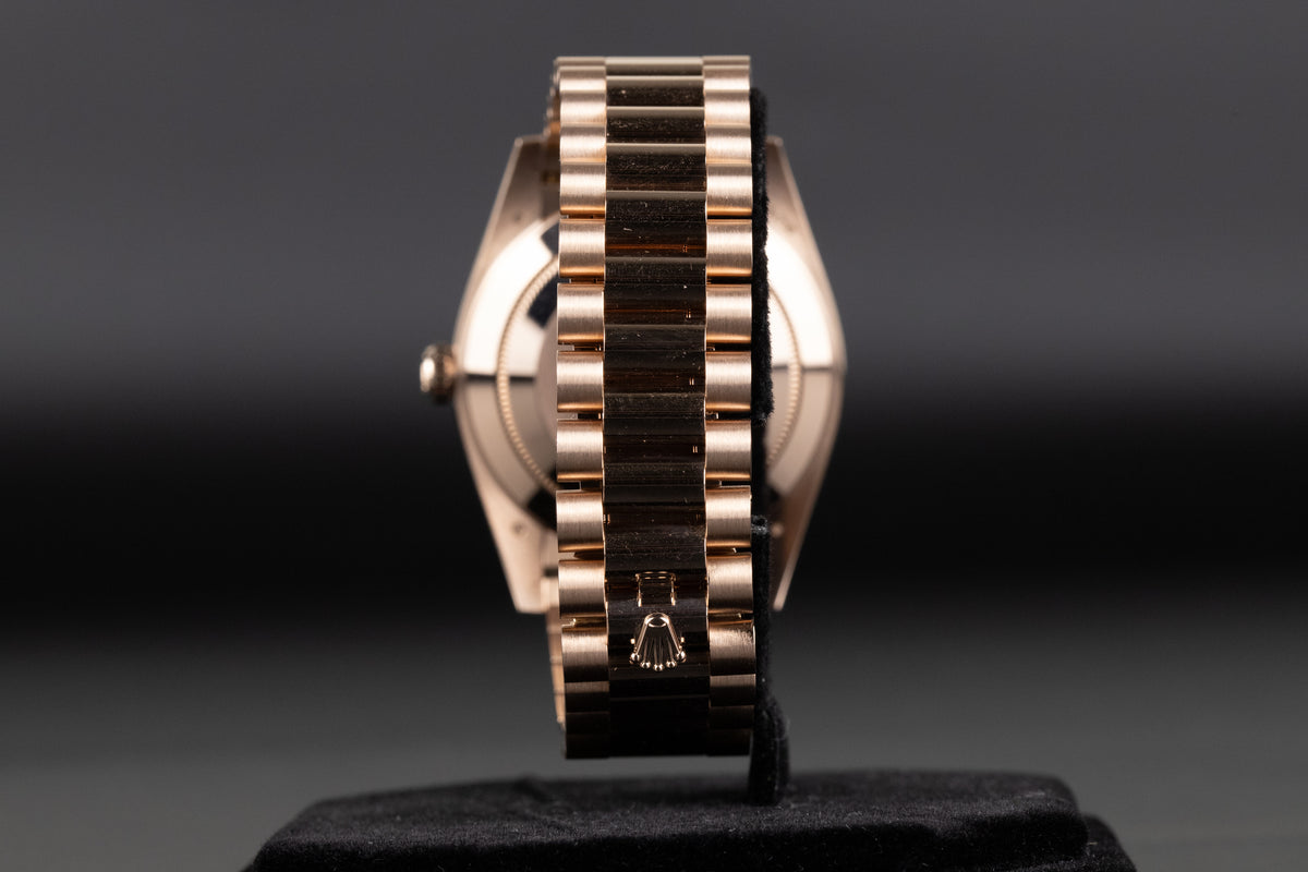 Rolex<br>228235 DayDate 40 Sundust Baguette Diamond Dial