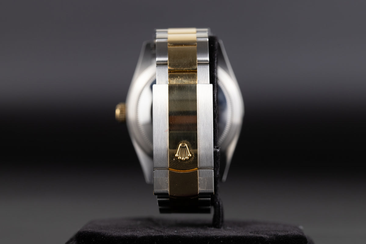 Rolex<br>326933 Sky-Dweller SS/18k Champagne Dial