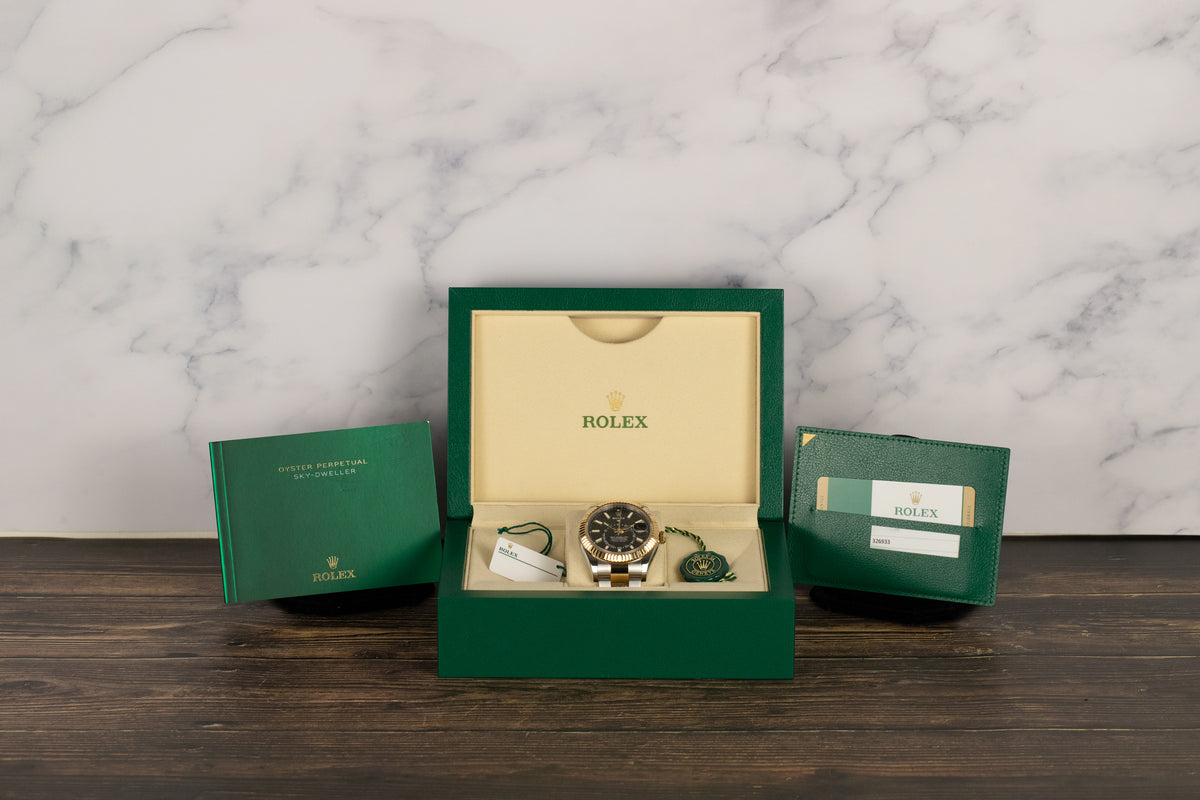 Rolex<br>326933 Sky-Dweller SS/18k Black Dial