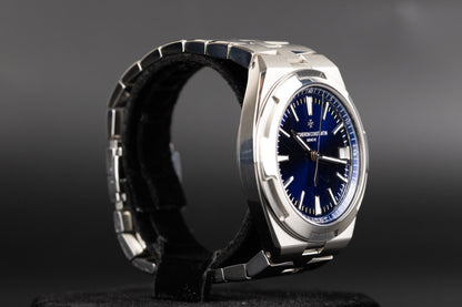 Vacheron Constantin 4500V/110A-B128 Overseas Automatic Blue Dial