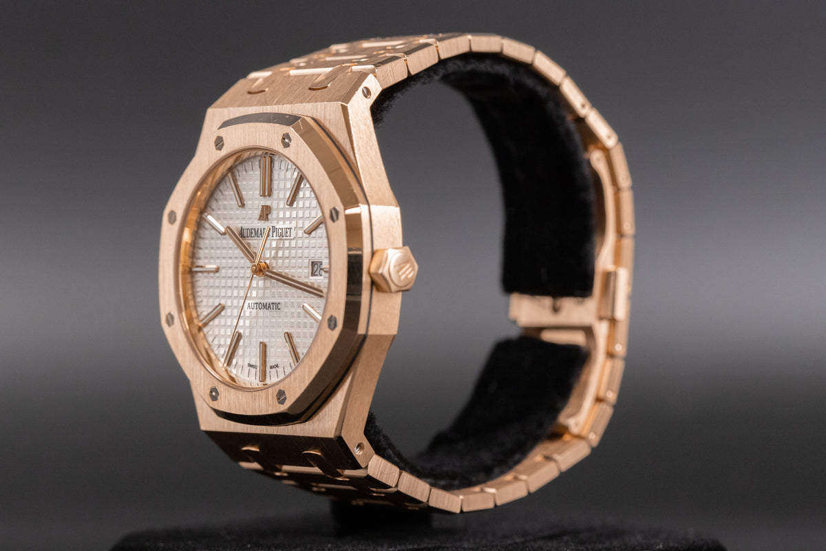 Audemars Piguet<br>15400OR Royal Oak White Dial