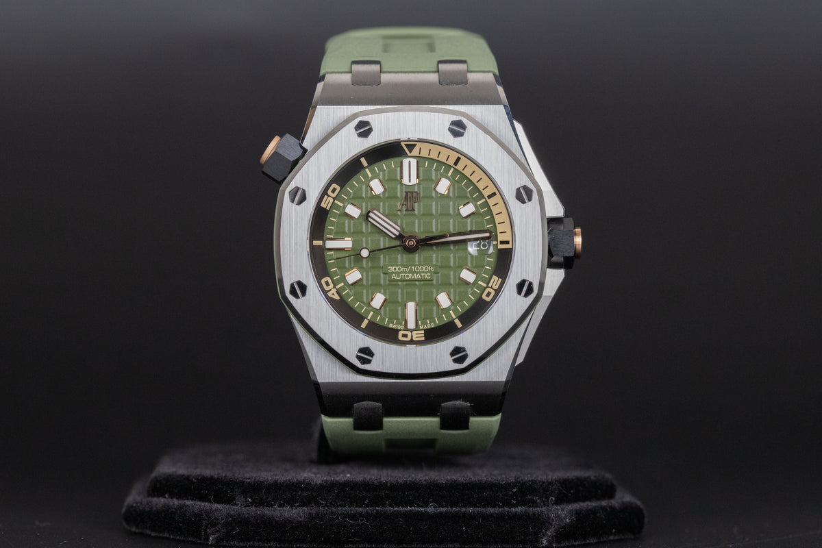 Audemars Piguet<br>15720ST Royal Oak Offshore Diver Green Dial