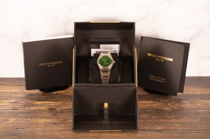 Girard-Perregaux<br>81010-11-433-11A Laureato Eternity Edition