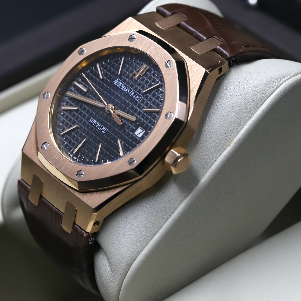 Audemars Piguet15300OR Royal Oak Black Dial – Newport Watch Club