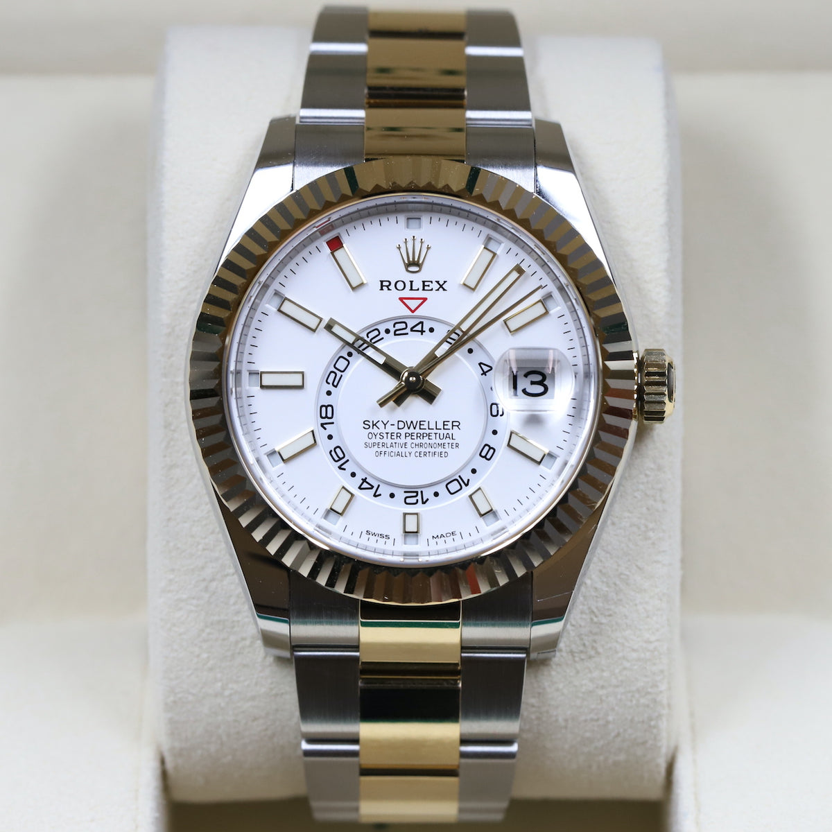 Rolex<br>326933 Sky-Dweller SS/18k White Dial