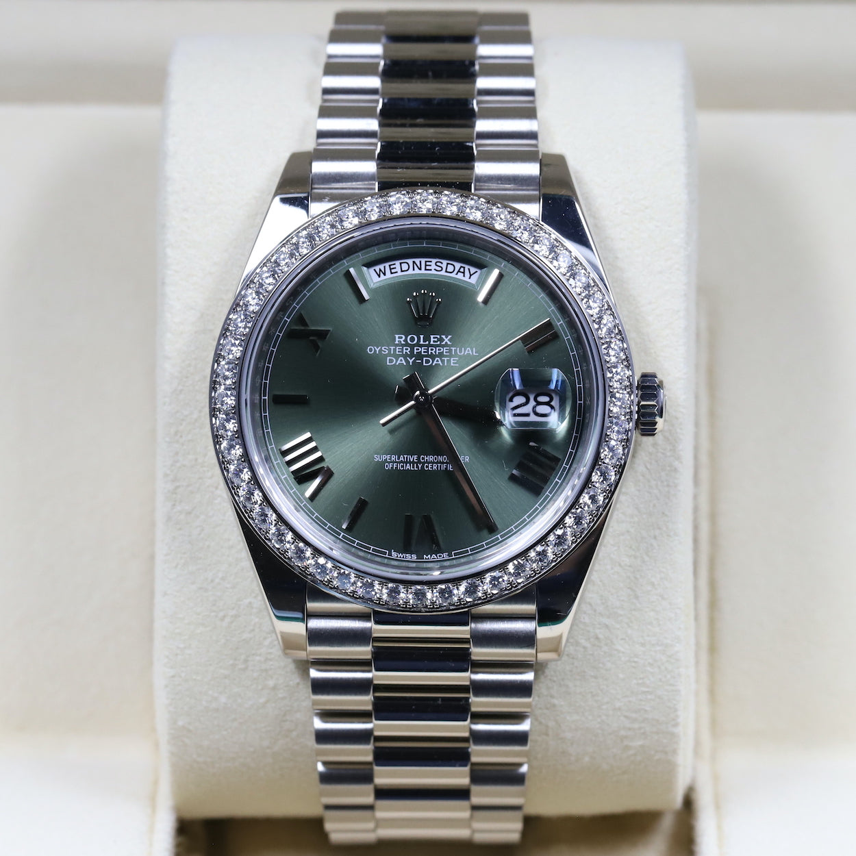 Rolex<br>228349RBR DayDate 40 White Gold Diamond Bezel Green Dial