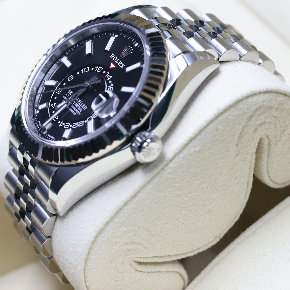 Rolex<br>326934 Sky-Dweller Black Dial