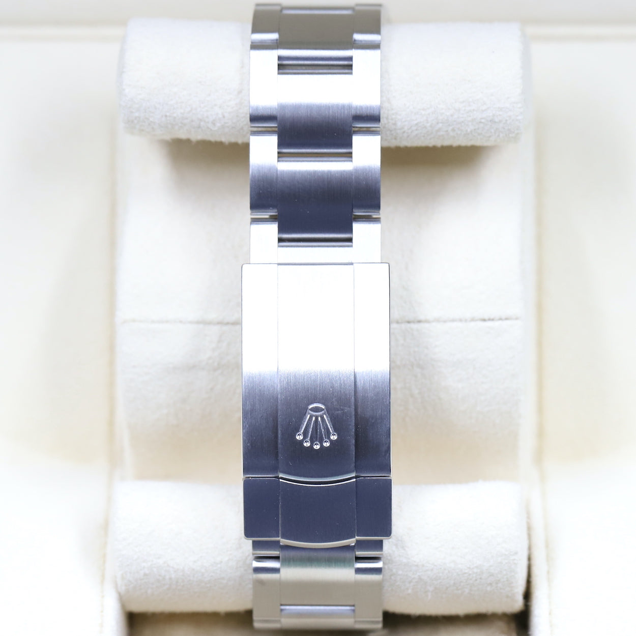 Rolex<br>126000 Oyster Perpetual 36mm Red Dial