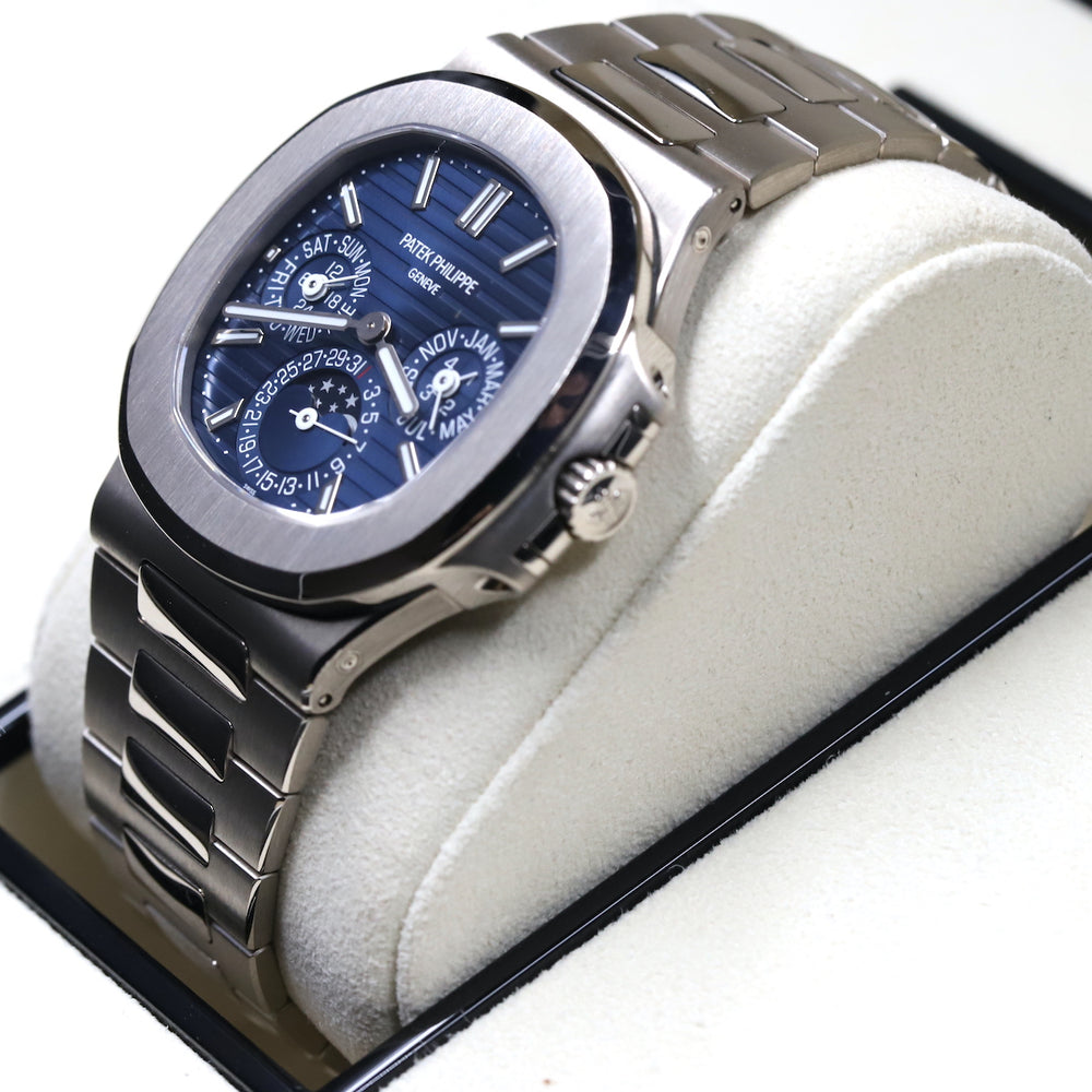 Patek Philippe<br>5740/1G Nautilus Perpetual Calendar