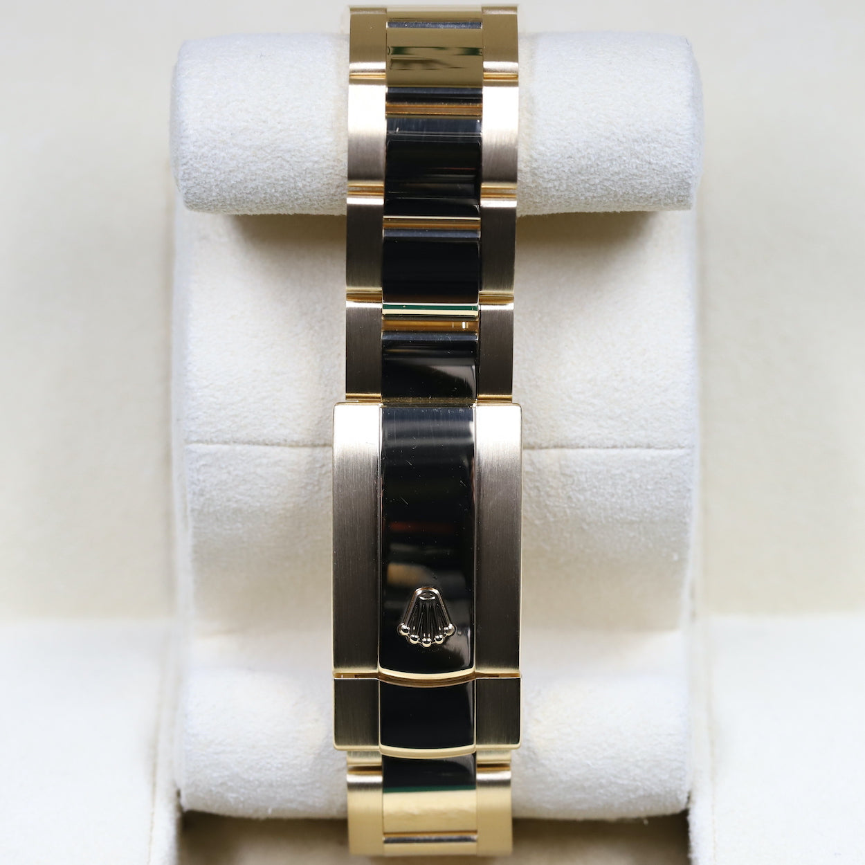 Rolex<br>326938 Sky-Dweller Champagne Index Dial