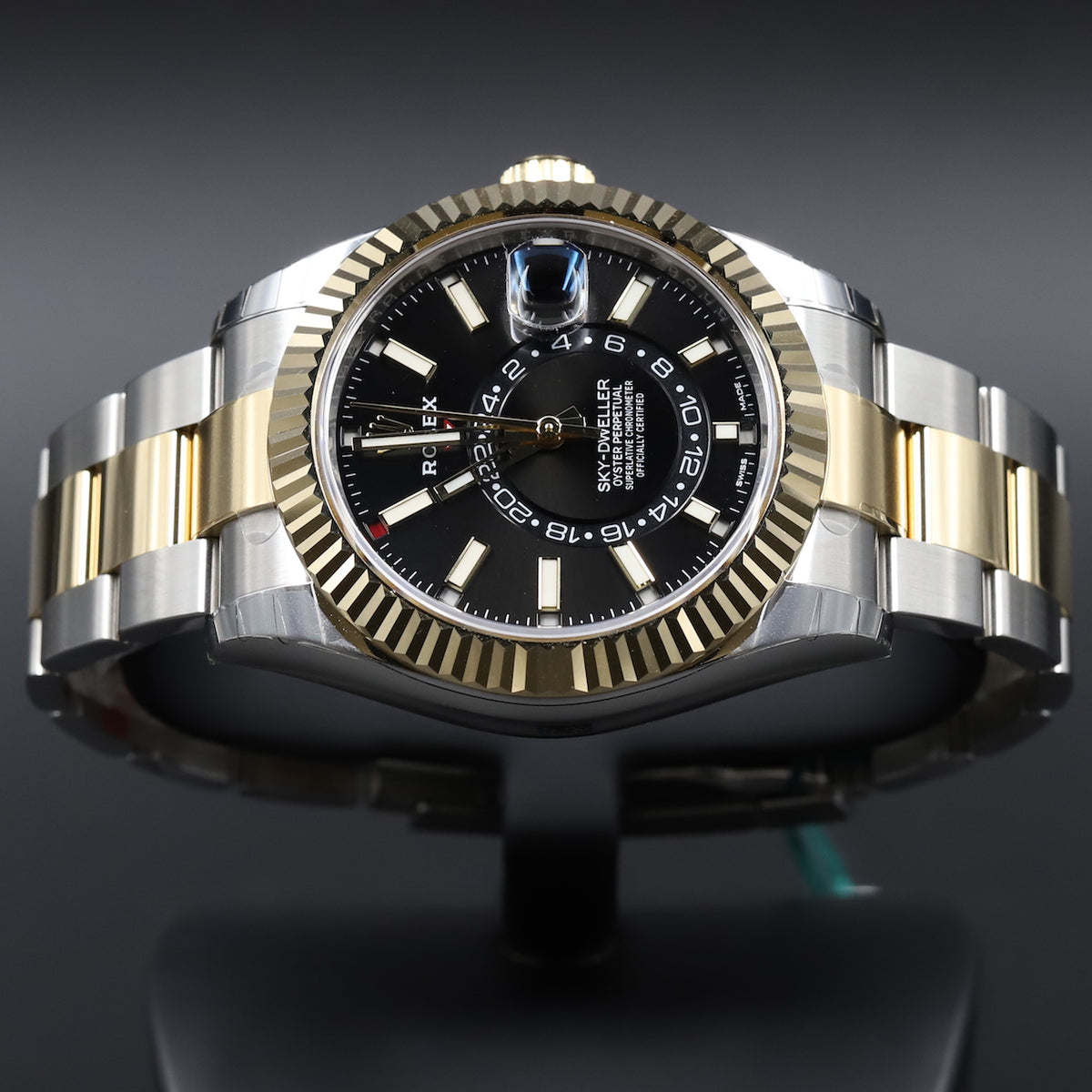 Rolex<br>326933 Sky-Dweller SS/18k Black Dial