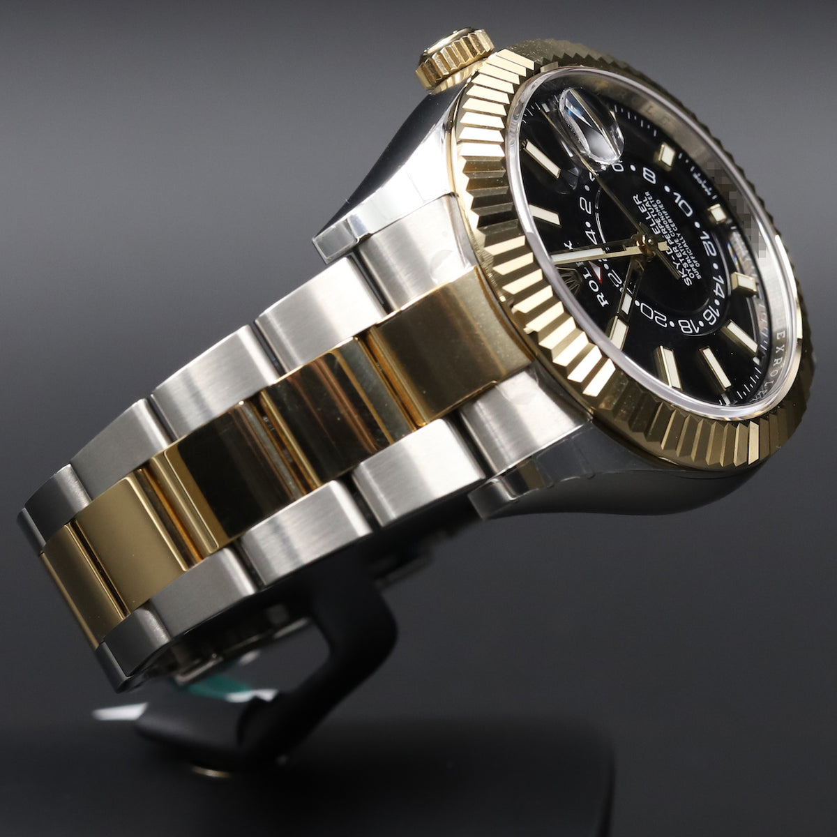 Rolex<br>326933 Sky-Dweller SS/18k Black Dial