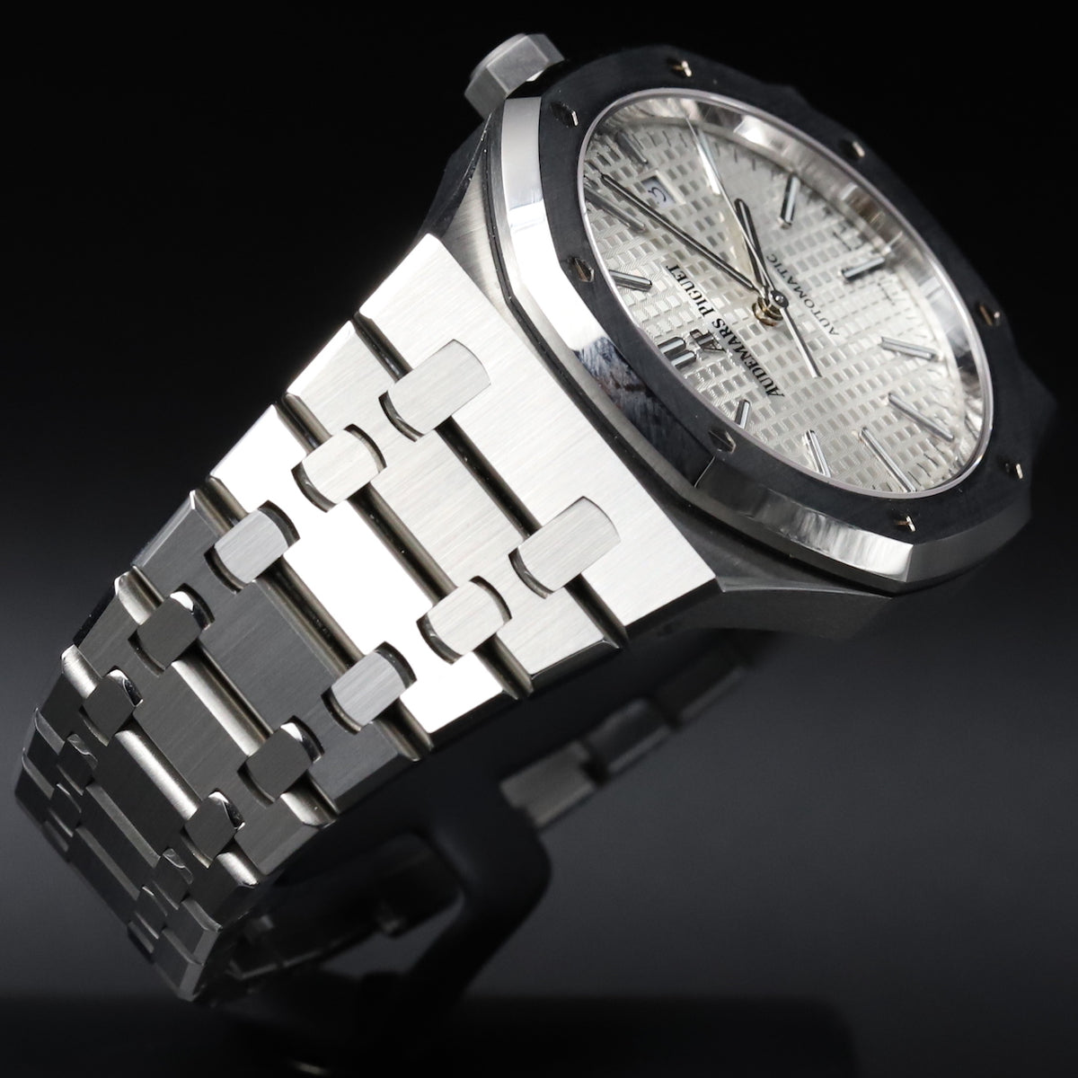 Audemars Piguet<br>15400ST Royal Oak White Dial