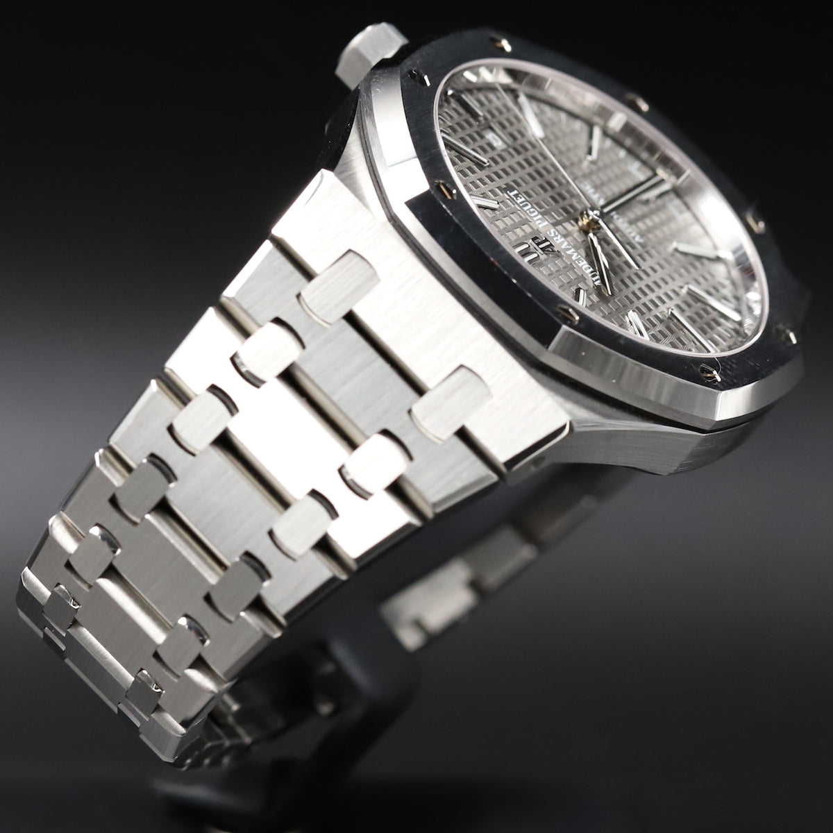 Audemars Piguet<br>15400ST Royal Oak Ruthenium Dial