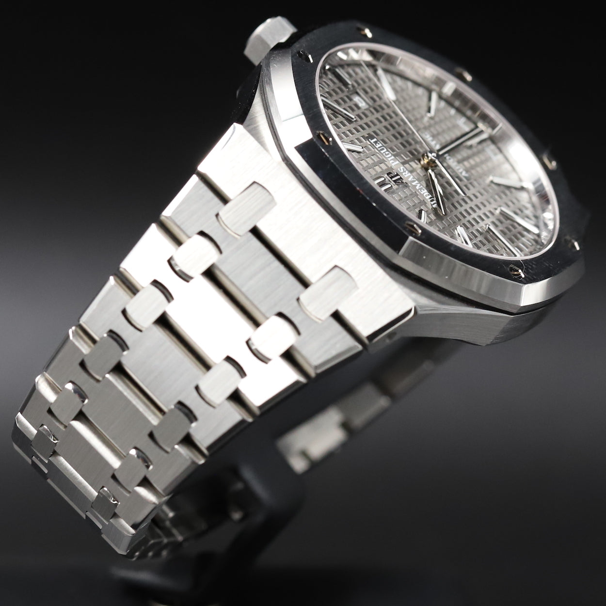 Audemars Piguet<br>15400ST Royal Oak Ruthenium Dial