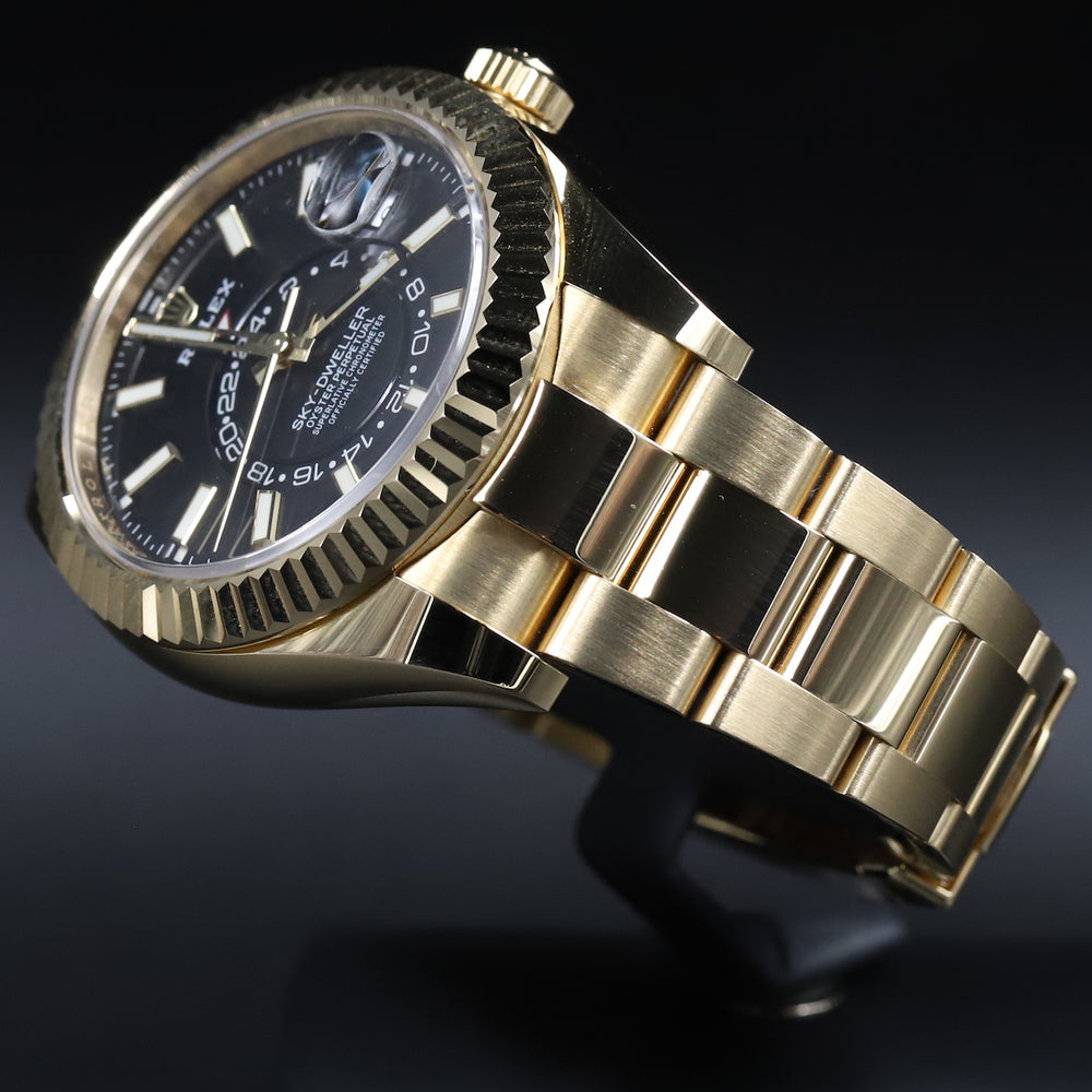 Rolex<br>326938 Sky-Dweller Black Dial