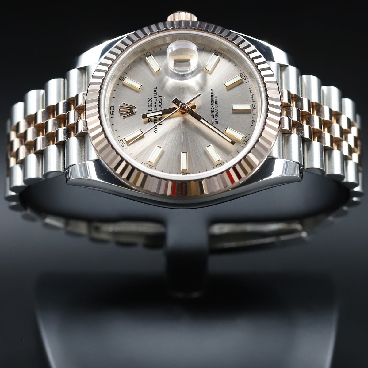 Rolex<br>126331 Datejust 41 SS/RG Sundust Dial