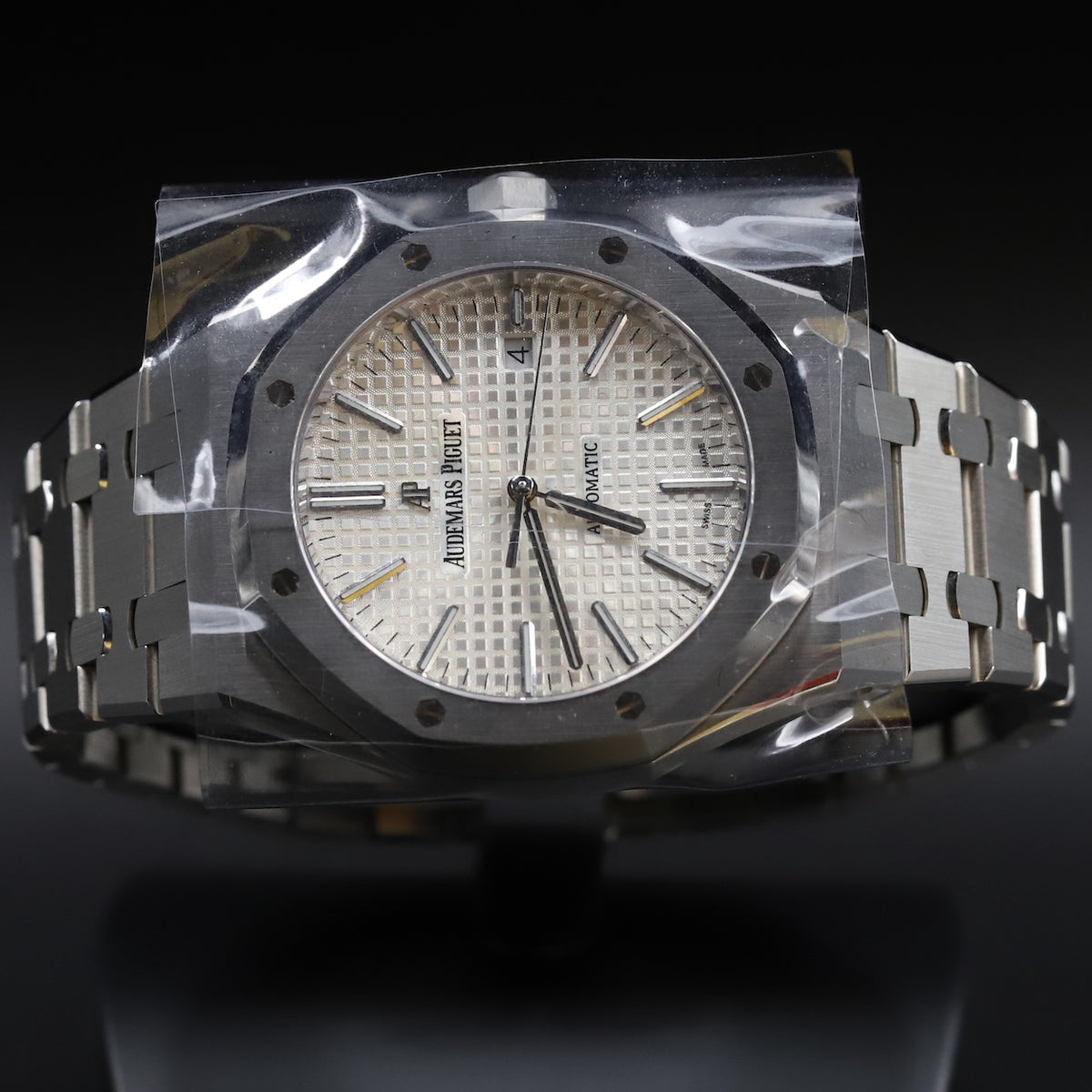 Audemars Piguet<br>15400ST Royal Oak White Dial