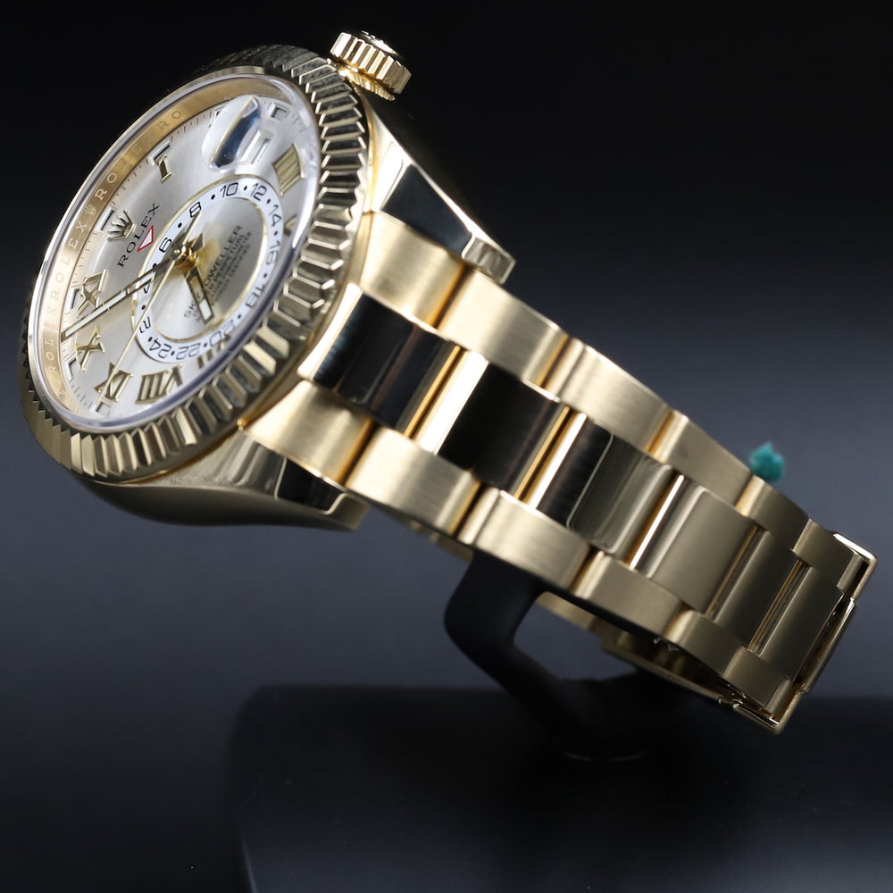 Rolex<br>326938 Sky-Dweller Silver Dial