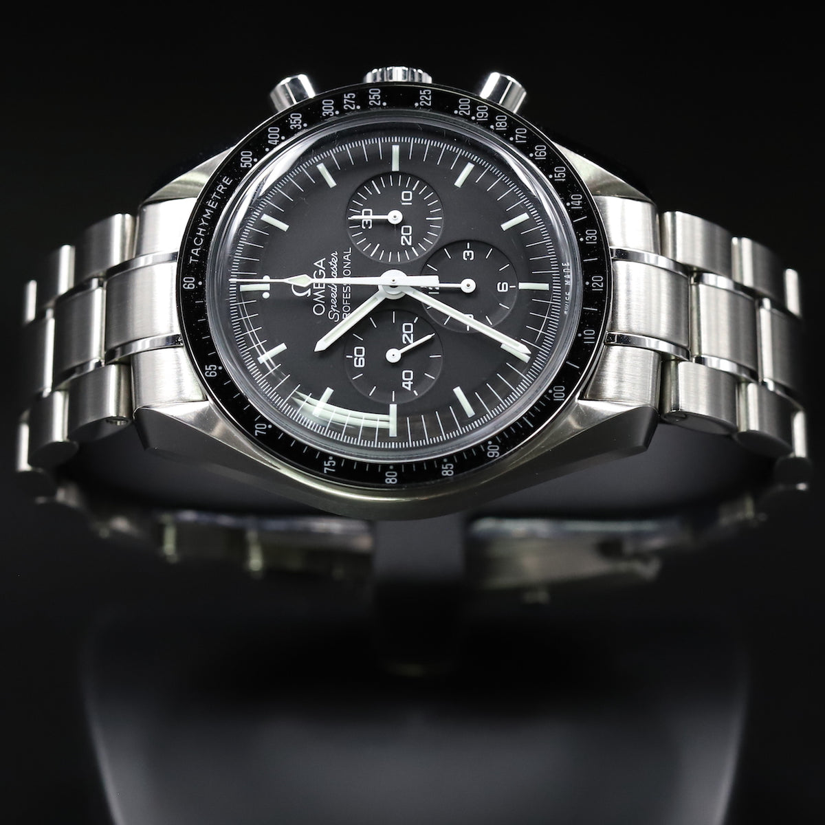 Omega<br>311.30.42.30.01.005 Speedmaster Moonwatch Professional Chronograph Black Dial