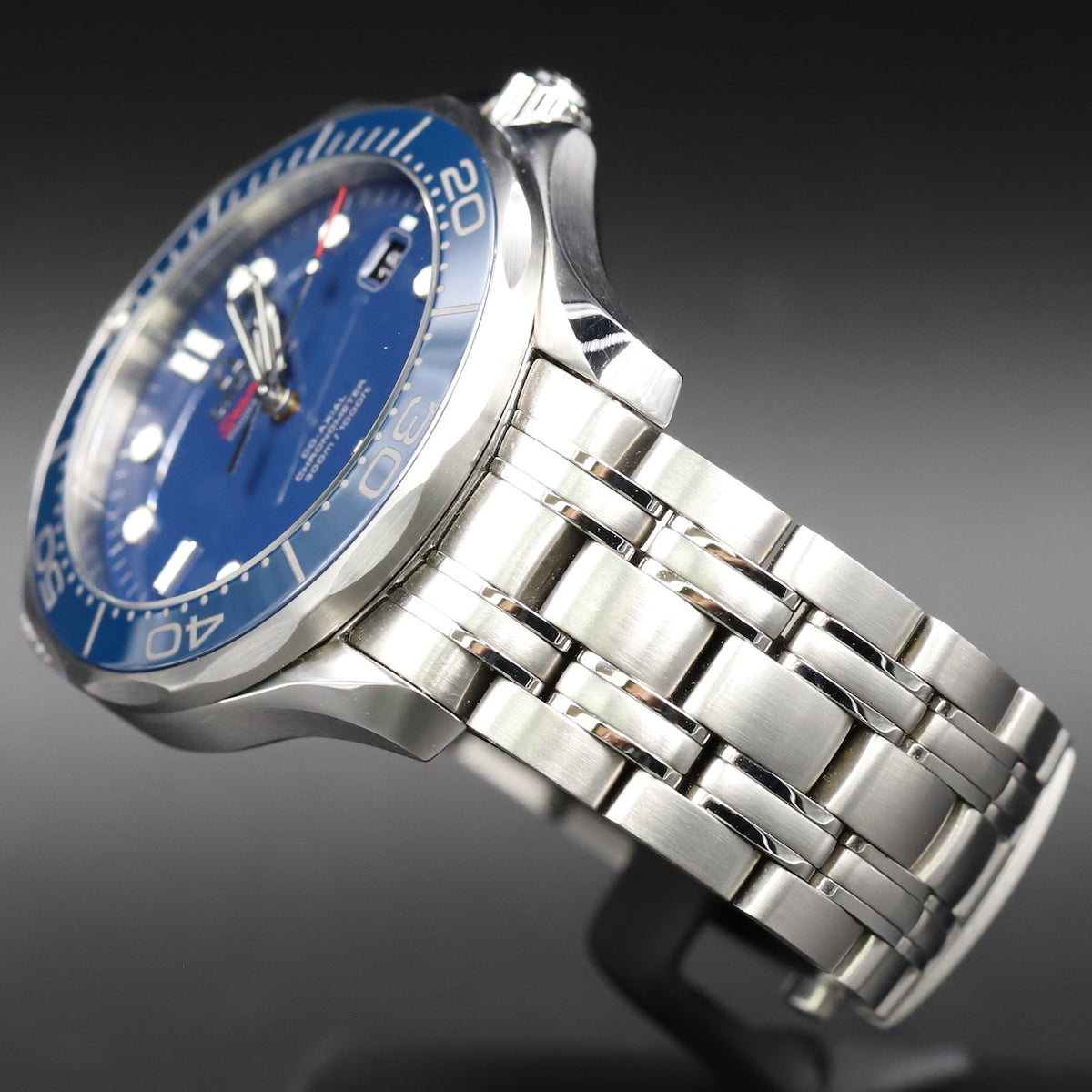 Omega<br>212.30.41.20.03.001 Seamaster Diver 300M Co-Axial Blue Dial