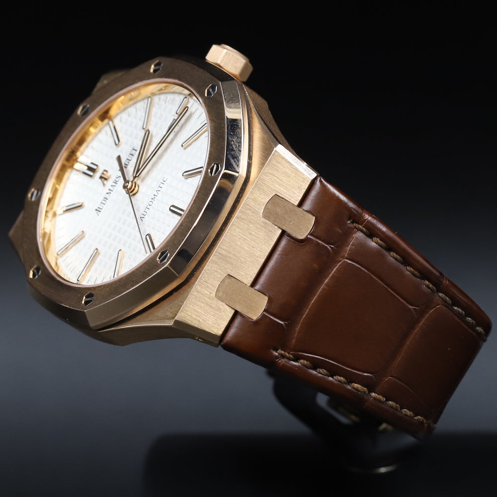 Audemars Piguet<br>15400OR Royal Oak White Dial