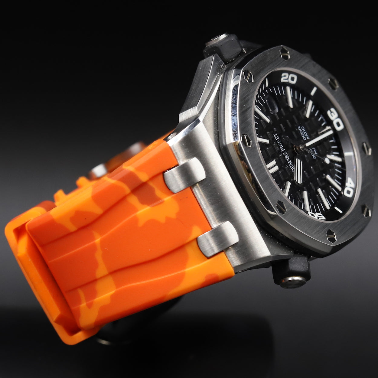 Audemars Piguet15703ST Royal Oak Offshore Diver – Newport Watch Club