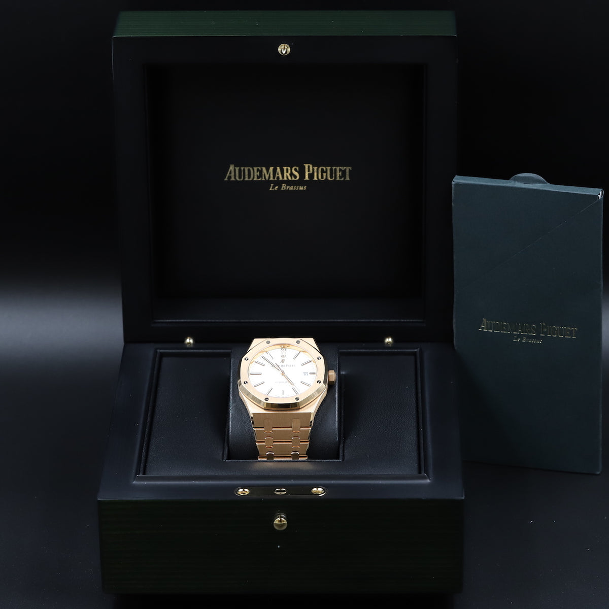 Audemars Piguet<br>15400OR Royal Oak White Dial