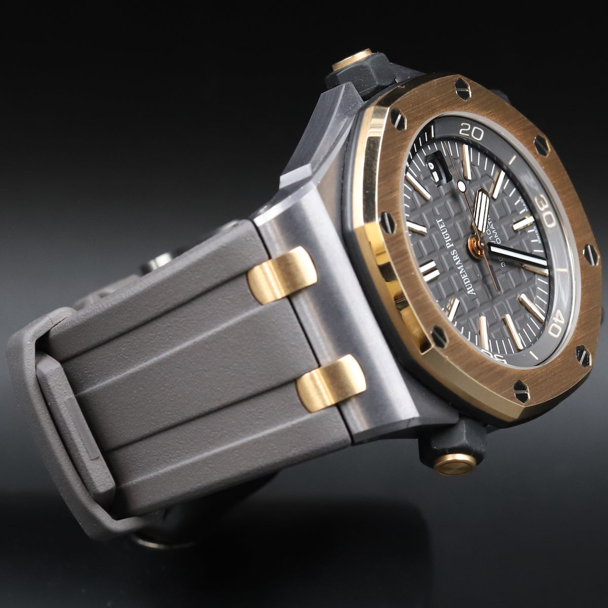 Audemars Piguet<br>15709TR Royal Oak Offshore Diver Tantalum QE II Cup 2014