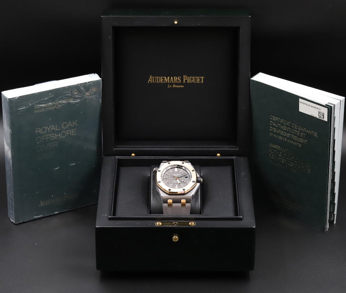 Audemars Piguet<br>15709TR Royal Oak Offshore Diver Tantalum QE II Cup 2014