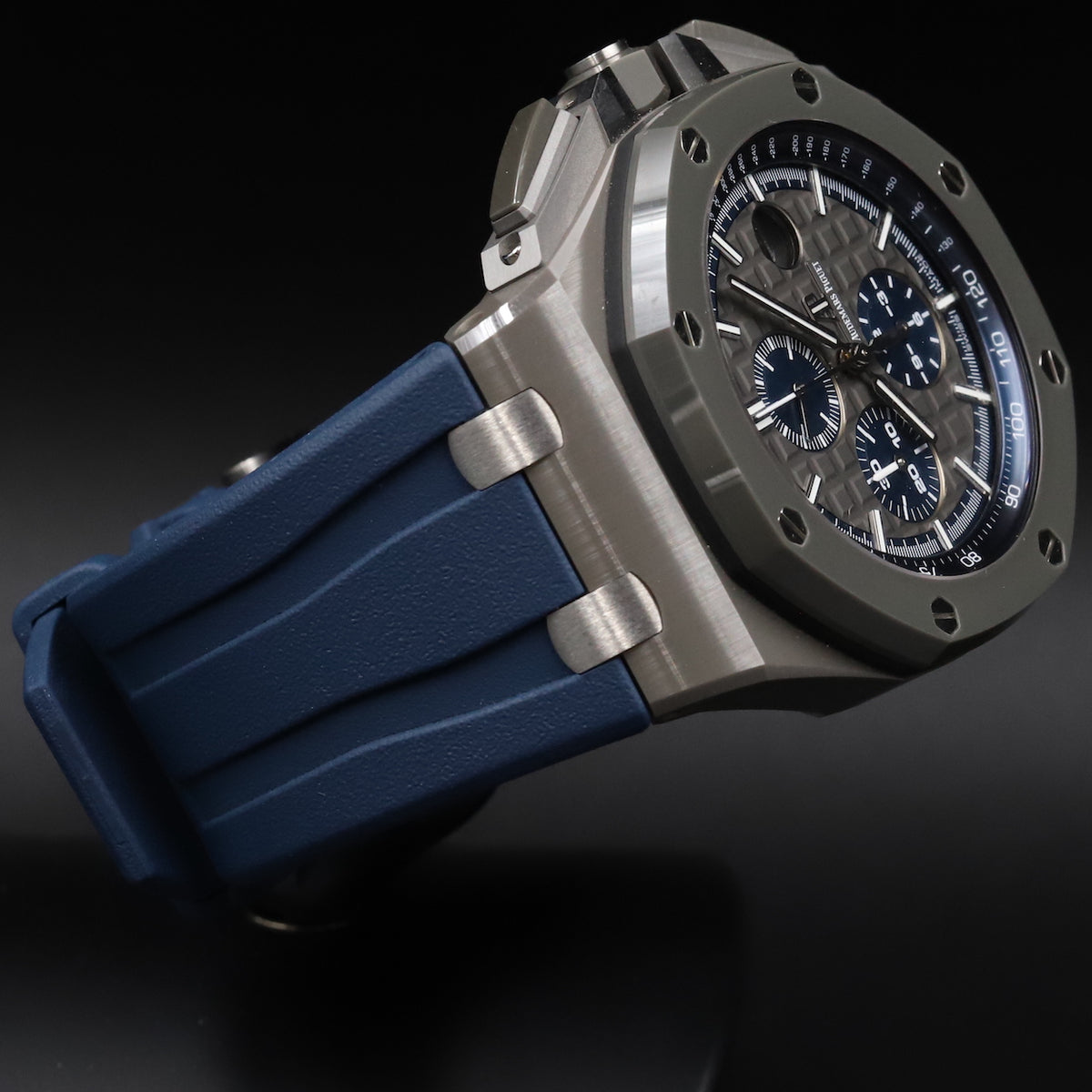 Audemars Piguet<br>26405CG Royal Oak Offshore Grey Ceramic