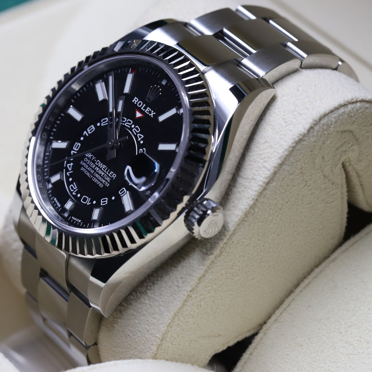 Rolex<br>326934 Sky-Dweller Black Dial